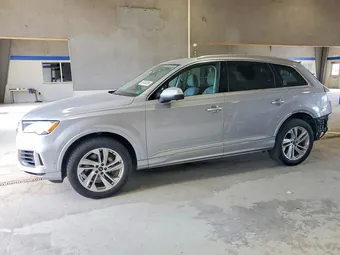 2021 Audi Q7 WA1LXAF74MD027939