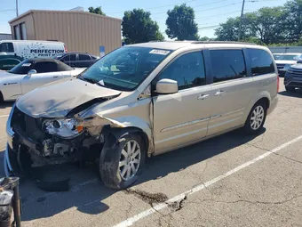 2015 Chrysler Town & Country 2C4RC1BG6FR554012