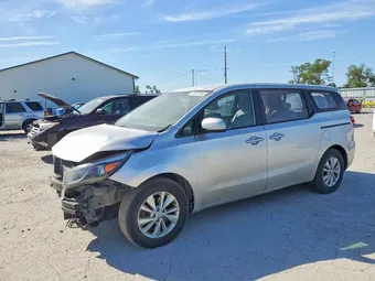 2017 Kia Sedona KNDMA5C15H6284105