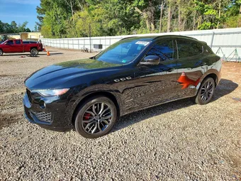 2018 Maserati Levante ZN661XUS0JX298505