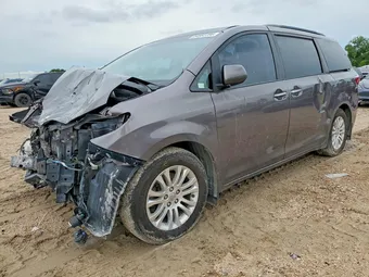 2015 Toyota Sienna 5TDYK3DC0FS651525