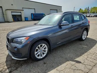 2015 BMW X1 WBAVL1C50FVY37186