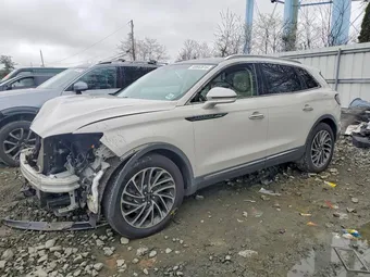 2020 Lincoln Nautilus 2LMPJ8K97LBL20005