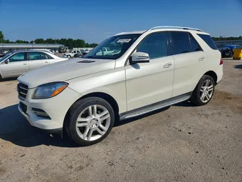 2015 Mercedes-Benz M-Class 4JGDA5JB2FA452431