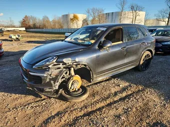 2016 Porsche Cayenne WP1AB2A20GLA97041