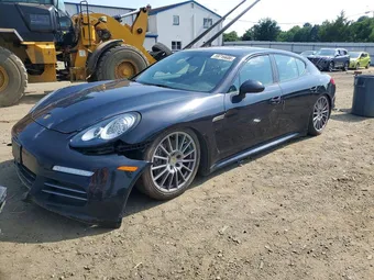 2016 Porsche Panamera WP0AA2A79GL003920
