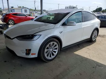 2020 Tesla Model X 5YJXCAE28LF236553