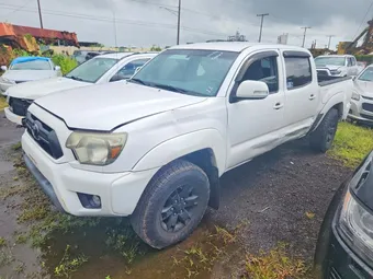2015 Toyota Tacoma 5TFLU4EN4FX135107