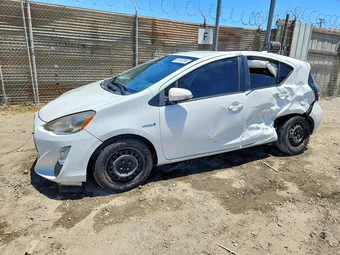 2016 Toyota Prius C JTDKDTB36G1127166