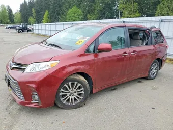 2019 Toyota Sienna 5TDYZ3DC0KS010302