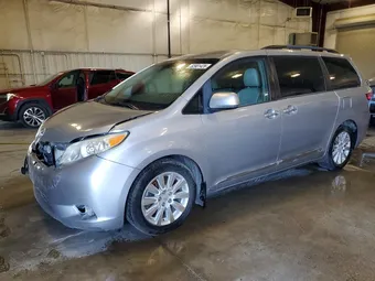 2015 Toyota Sienna 5TDDK3DC0FS118931
