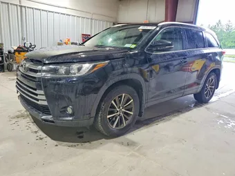 2018 Toyota Highlander 5TDJZRFH1JS885223 Lot 58497136