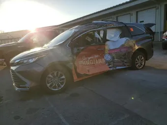 2022 Toyota Sienna 5TDYRKEC8NS124738
