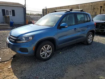 2017 Volkswagen Tiguan WVGBV7AX2HW502060