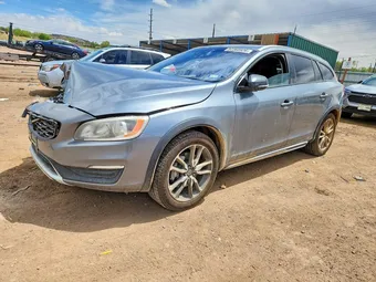 2017 Volvo V60 YV440MWKXH1025766