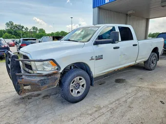 2017 Ram 2500 3C6UR5HLXHG517923 Lot 56672016