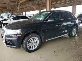 2020 Audi Q5 WA1ANAFY8L2082555