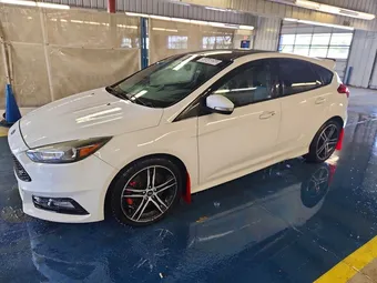 2016 Ford Focus 1FADP3L90GL355578