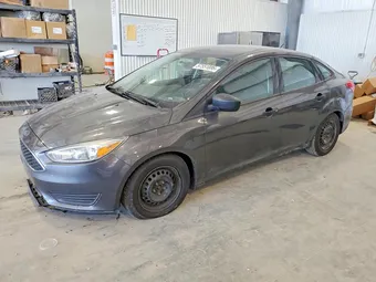 2015 Ford Focus 1FADP3E21FL261322