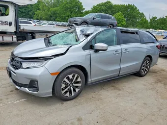 2025 Honda Odyssey 5FNRL6H63SB045609