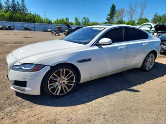 2017 Jaguar XF SAJBK4BV7HCY50724