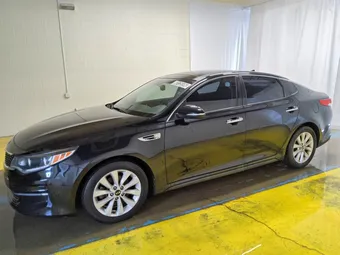 2016 Kia Optima 5XXGU4L38GG086585