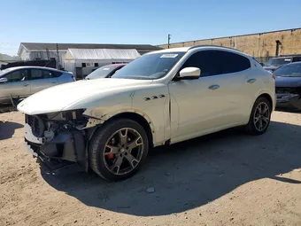 2017 Maserati Levante ZN661XUL2HX248109