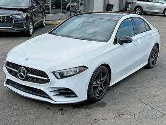2019 Mercedes-Benz A-Class WDD3G4FB4KW023764