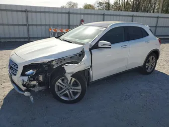 2019 Mercedes-Benz GLA-Class WDCTG4GB5KJ543763