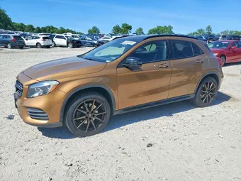 2018 Mercedes-Benz GLA-Class WDCTG4GB8JJ476235