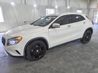2016 Mercedes-Benz GLA-Class WDCTG4EB6GJ243353