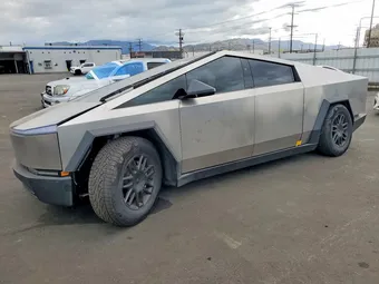 2024 Tesla Cybertruck 7G2CEHED4RA040602
