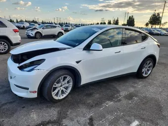 2024 Tesla Model Y 7SAYGDED0RF055390 Lot 93703835