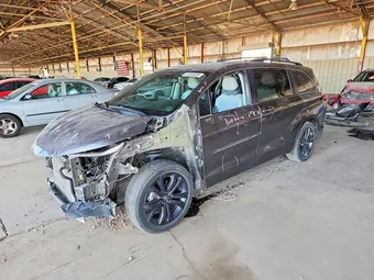 2022 Toyota Sienna 5TDXRKEC7NS092019