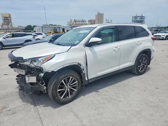 2019 Toyota Highlander 5TDKZRFH1KS574672 Lot 58541236