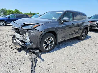 2022 Toyota Highlander 5TDGBRCH5NS537756 Lot 58423146