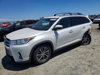 2019 Toyota Highlander 5TDJGRFH1KS078563 Lot 58283016