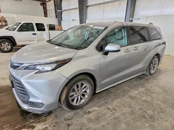 2022 Toyota Sienna 5TDKSKFC3NS062223