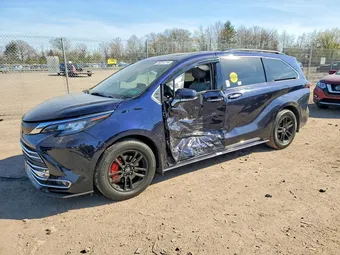 2023 Toyota Sienna 5TDJSKFC2PS106405