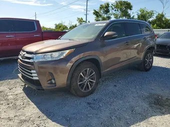 2019 Toyota Highlander 5TDKZRFH1KS312604 Lot 56473946