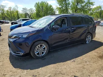 2024 Toyota Sienna 5TDJSKFC3RS150335