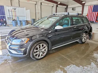 2018 Volkswagen Golf Alltrack 3VWH17AU9JM756237