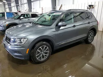 2018 Volkswagen Tiguan 3VV2B7AX0JM220939