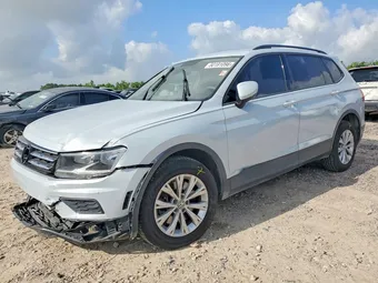 2018 Volkswagen Tiguan 3VV0B7AX8JM104105