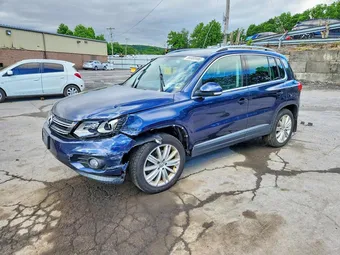 2016 Volkswagen Tiguan WVGBV7AX7GW521847