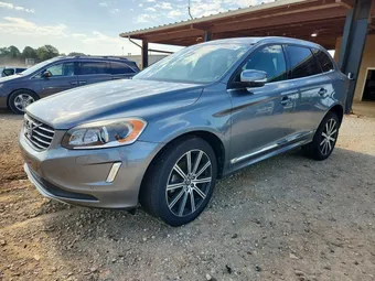 2016 Volvo XC60 YV4612RM5G2865485
