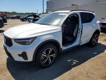 2024 Volvo XC40 YV4L12UKXR2228944