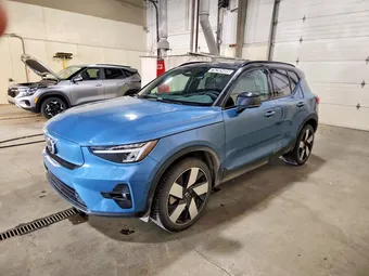 2023 Volvo XC40 YV4ED3UM0P2990071