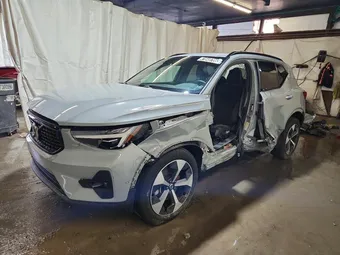 2024 Volvo XC40 YV4L12UL2R2289486