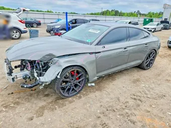 2024 Audi S5 Sportback WAUB4CF59RA114438